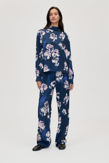 Stine Goya UK Elasticated Long Pants Pants Blush Roses On Indigo