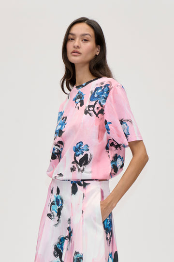 Stine Goya UK Short Sleeve T-Shirt Top Blue Roses On Blush
